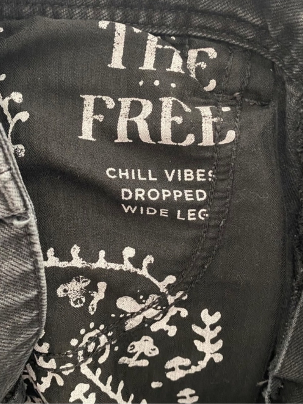 Sz 27 Chill vibe Wide-Leg High-Rise Women’s Jeans — Black also in sz 26 - Picture 3 of 4